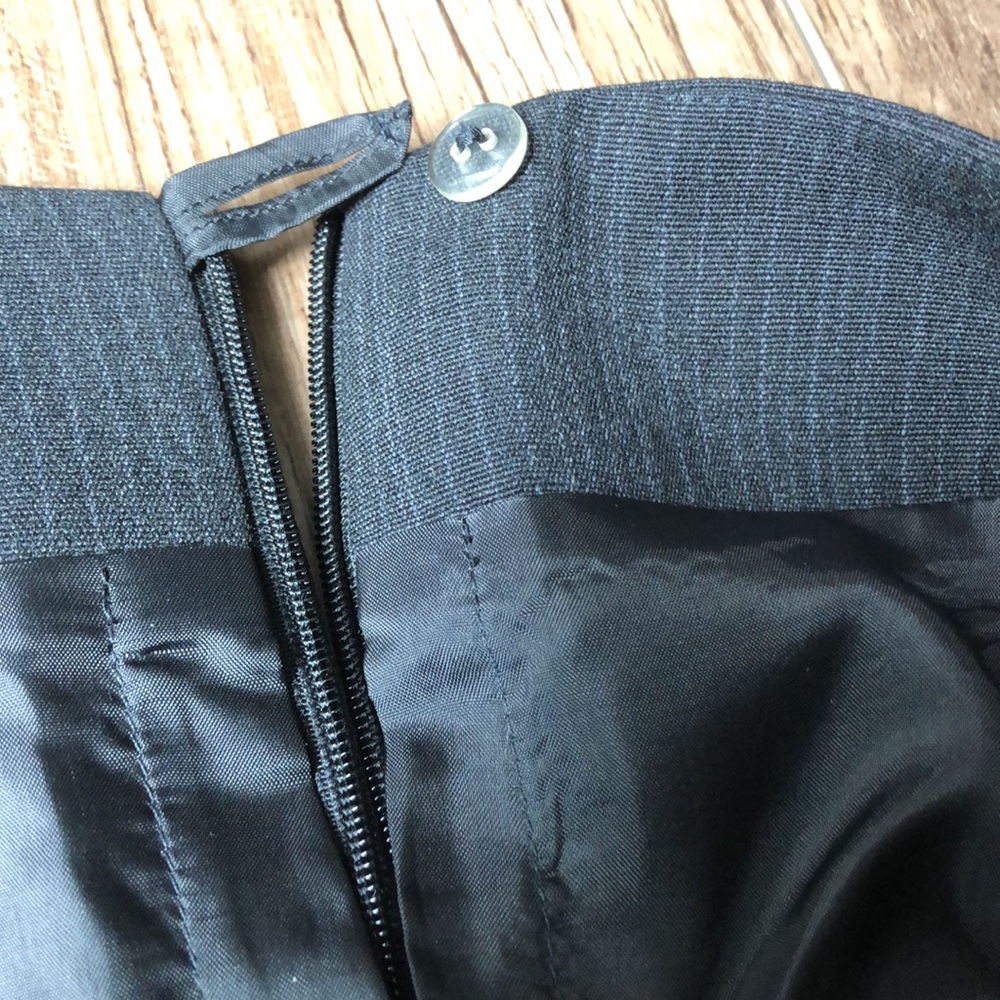 Akris Punto wool suit. - Picture 14 of 14